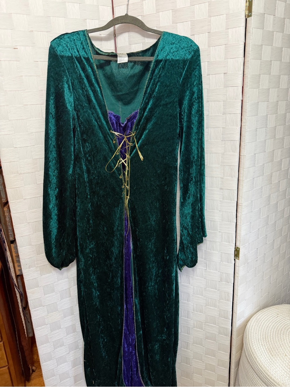 Halloween Velvet Lace-Up Maxi Dress in Deep Green